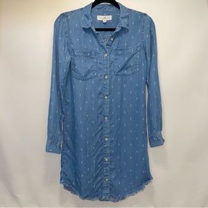 Thread Supply Women's XS Blue Soft Denim with White Print Button Down Dress
